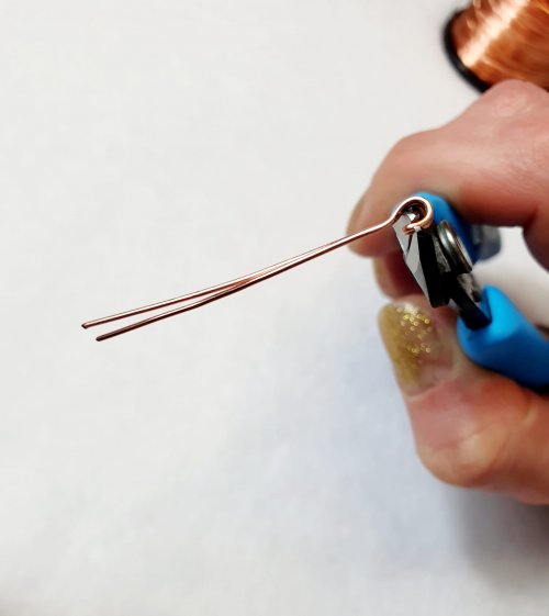 Natalie Patten's French Hook Ear Wires - , Findings & Components, Toggles & Clasps, Earwire & Headpin, Coiling, Coiling Wire, Wire Coiling, cut the very tip of the loop to separate these